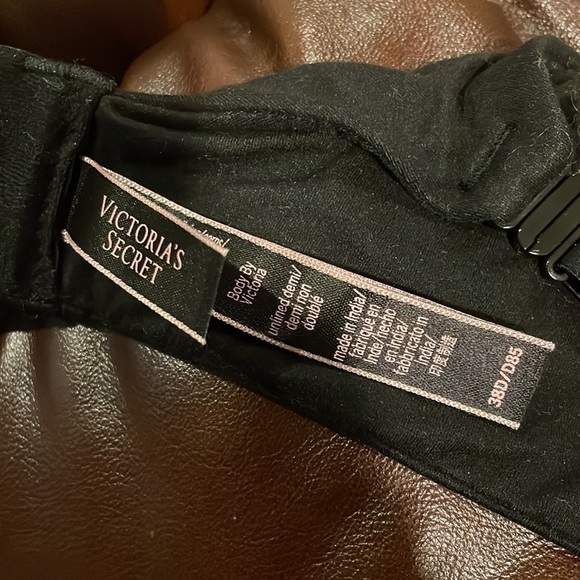 EUC 38D Victoria’s Secret bra - Body by Victoria.​​ - Picture 6 of 6